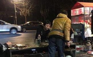 路边摊的帅哥爆料视频,揭秘幕后故事，带你走进真实生活  第1张